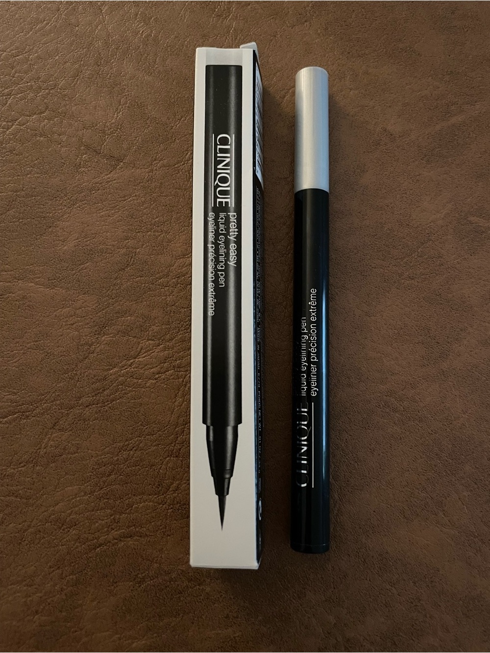Clinique Pretty Easy Liquid Eyeliner Pen — Black/noir